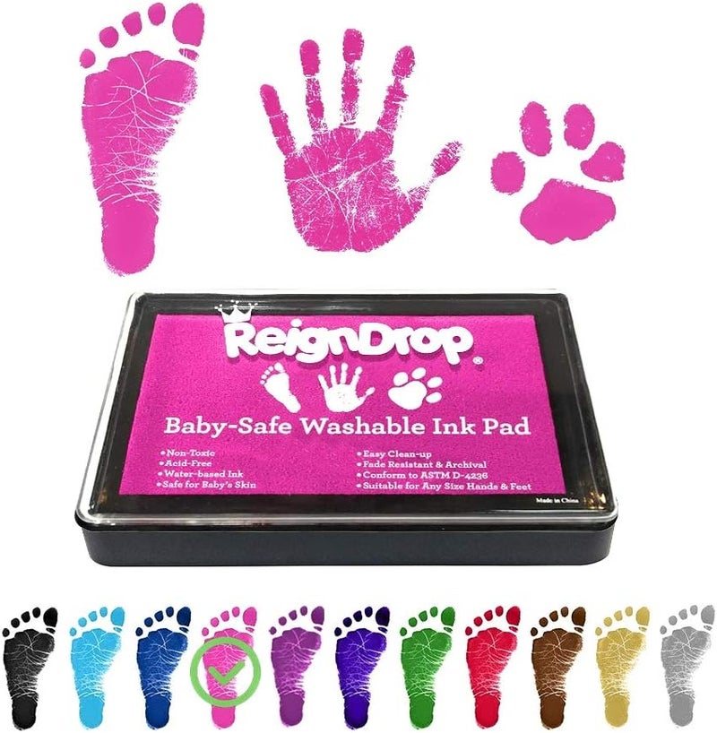 ReignDrop وسادة حبر لطباعة بصمة قدم ويد الطفل - تخلق طابع تذكاري رائع يدوم طويلاً للرضع والأطفال. مقاومة للتلطيخ، سهلة المسح عن الجلد، آمنة ولطيفة خالية من الأحماض (وردي)  - Image 1